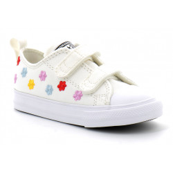 Chuck Taylor All Star Easy-On Floral Embroidery